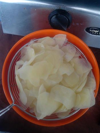 凉拌麻辣土豆片的做法步骤3
