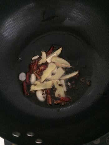 尖椒炒肉丝的做法步骤3