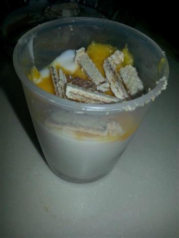 芒果酸奶杯的做法步骤2