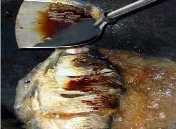 红烧鳊鱼的做法步骤8