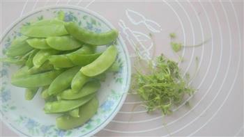 蒜香荷兰豆的做法步骤1