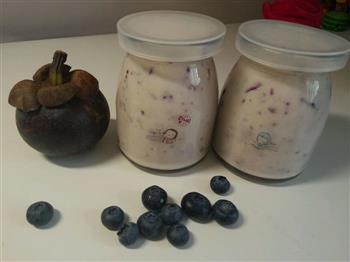 山竹蓝莓酸奶的做法图解4
