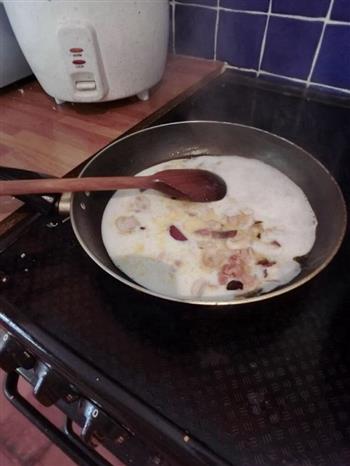 洛式新煮义-奶油培根蘑菇意面的做法步骤10
