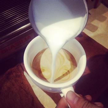 咖啡拉花的做法步骤5