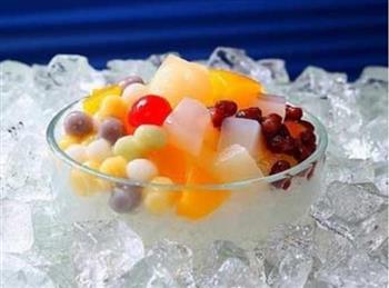 冰凉一夏-自制水果刨冰的做法图解1