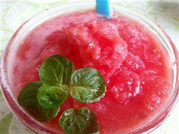 乐乐自家菜-西瓜汁刨冰的做法步骤3