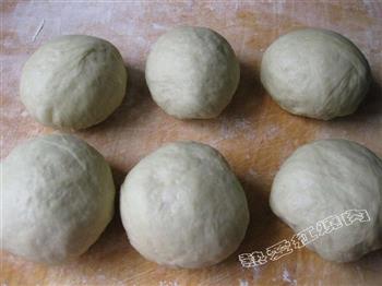抹茶豆沙小面包的做法步骤5