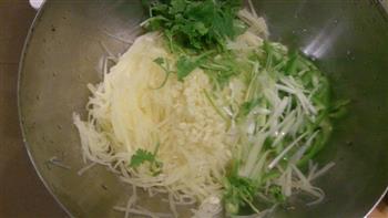 酸辣炝拌土豆丝的做法步骤6
