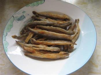 干锅多春鱼的做法步骤5