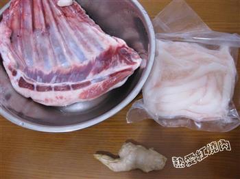 鲟龙鱼筋羊排煲-鱼羊鲜的做法步骤1