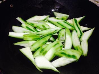 分享-如何炒出青脆鲜甜的养颜瓜-清炒丝瓜的做法步骤5