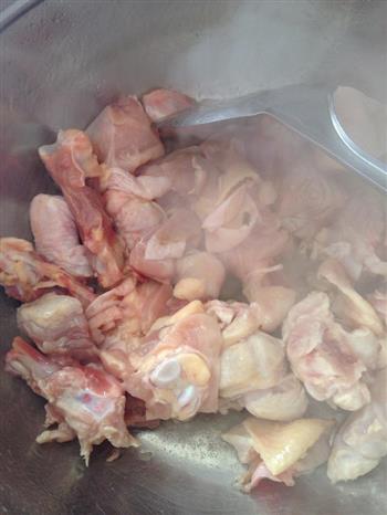 鸡腿炖香菇土豆的做法图解4