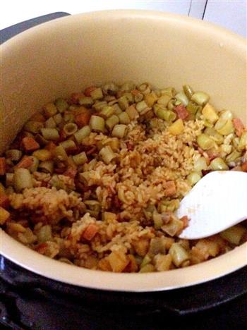 懒人美味土豆豆角焖饭的做法步骤5