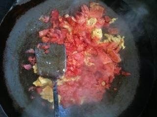 鸡蛋西红柿拌面的做法步骤4