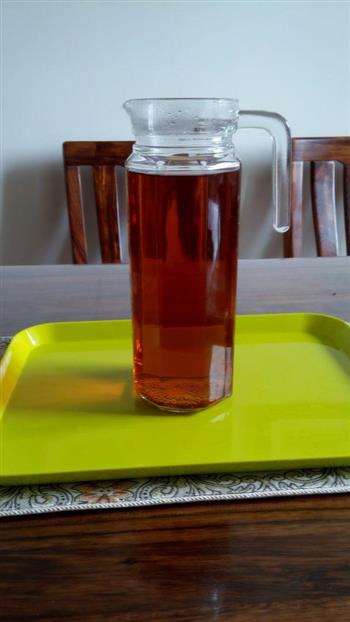 自制夏日饮品   柠檬红茶的做法步骤3