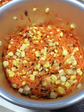 鸡肉饺子和素菜玉米饺子的做法步骤7