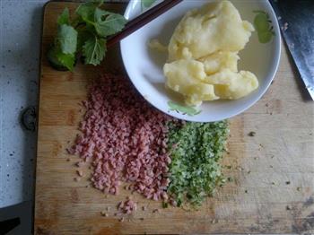 土豆黄瓜火腿沙拉的做法步骤1