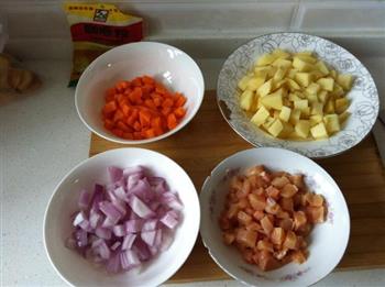 简单易做鸡丁土豆咖喱饭的做法步骤2