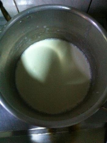 85度牛奶小方的做法步骤3