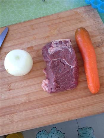 牛肉炖土豆的做法图解1