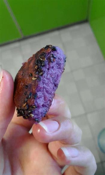 香煎紫薯饼的做法图解3