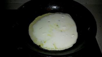酸辣土豆丝鸡蛋饼的做法步骤2