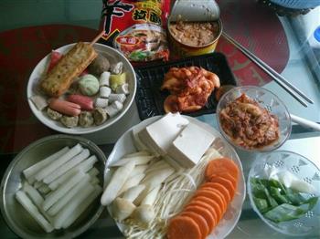 韩式泡菜年糕火锅的做法步骤2