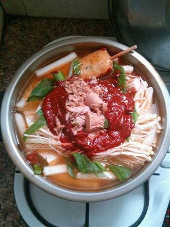 韩式泡菜年糕火锅的做法步骤6