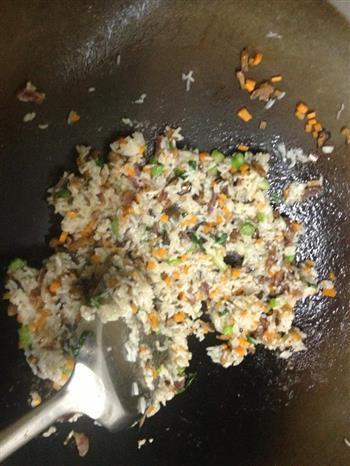 生炒糯米饭的做法步骤5