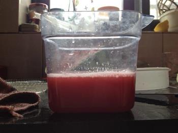 冰鲜西瓜汁的做法步骤4