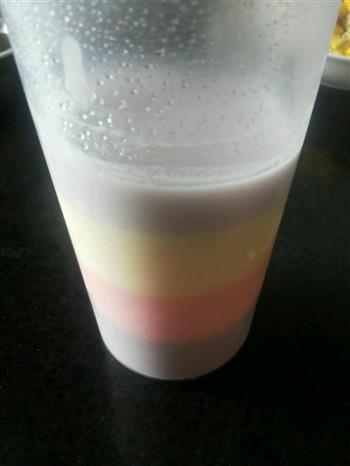 QQ糖和牛奶做的彩虹布丁的做法步骤4