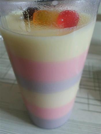 QQ糖和牛奶做的彩虹布丁的做法步骤5