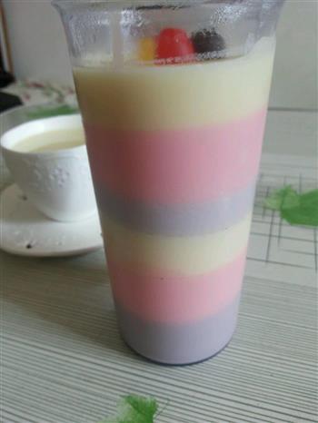 QQ糖和牛奶做的彩虹布丁的做法步骤7