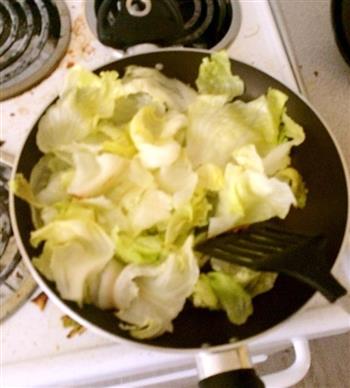 白菜炖冻豆腐的做法步骤2