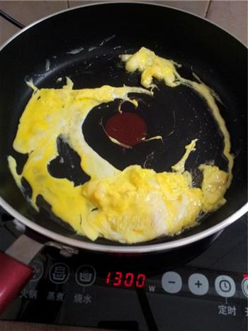 鸡蛋炒饭的做法步骤3