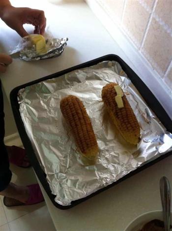 秘制烤玉米的做法步骤4