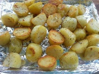 乐乐自家菜-黄油烤土豆的做法步骤4
