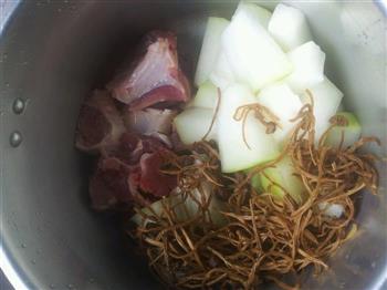 茶树菇冬瓜排骨汤的做法图解1