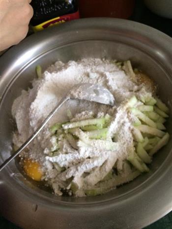 台湾海蛎煎 潮汕蚝烙的做法步骤3