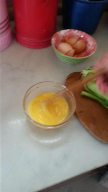 青菜鸡蛋混沌汤的做法步骤2