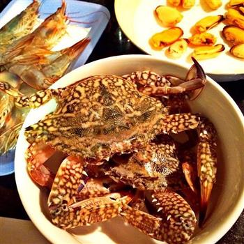 蟹虾海鲜粥的做法图解1