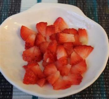 自制草莓西米露的做法图解3