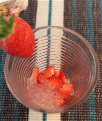 自制草莓西米露的做法图解4