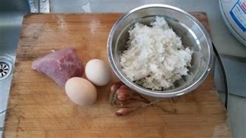 瘦肉鸡蛋炒饭的做法步骤1