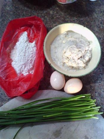 韭菜豆渣鸡蛋饼的做法步骤1
