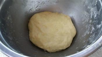 营养早餐 奶黄牛角面包的做法步骤1
