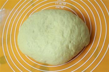 花形辫子面包的做法步骤1