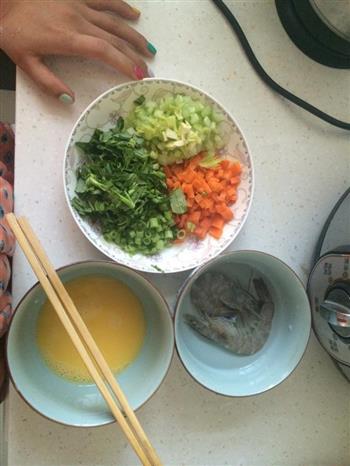 蔬菜炒米饭的做法步骤1