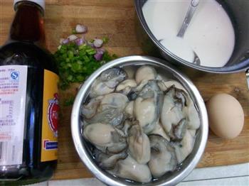 舌尖上的中国 潮汕-蚝烙 蚵仔煎 牡蛎煎的做法步骤1