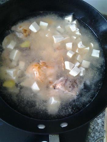 三文鱼头豆腐汤的做法图解4
